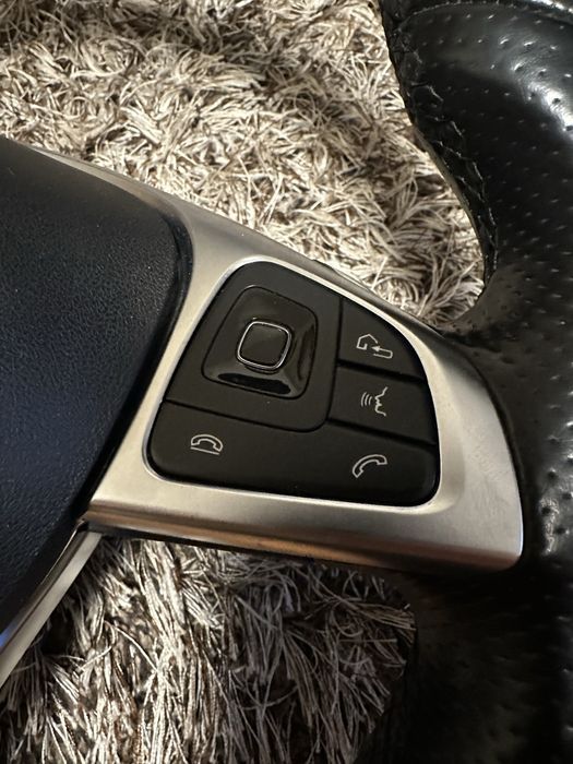 Volan Mercedes  original cu airbag compatibil cu numeroase modele