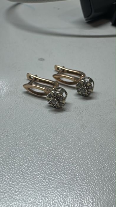 Продам  серьги золото 585 пробы