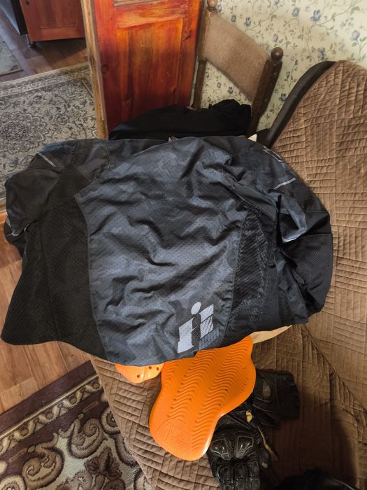 Продам мото экипировку