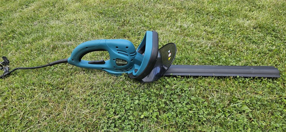 Vând foarfecă electrică tuns gard viu Makita  UH4861, semi-profesională