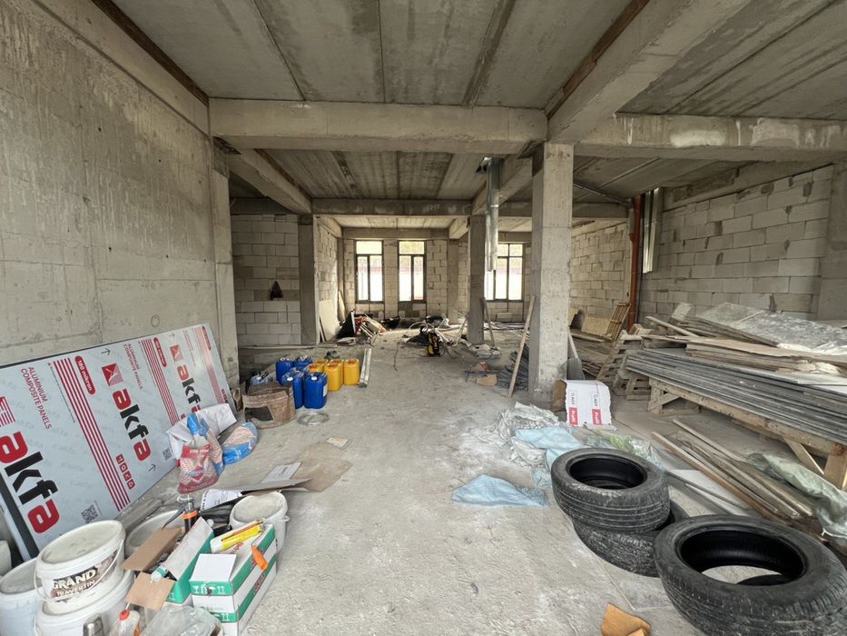 Аренда помощения 165-300 кв метров 1 этаж с падвалом