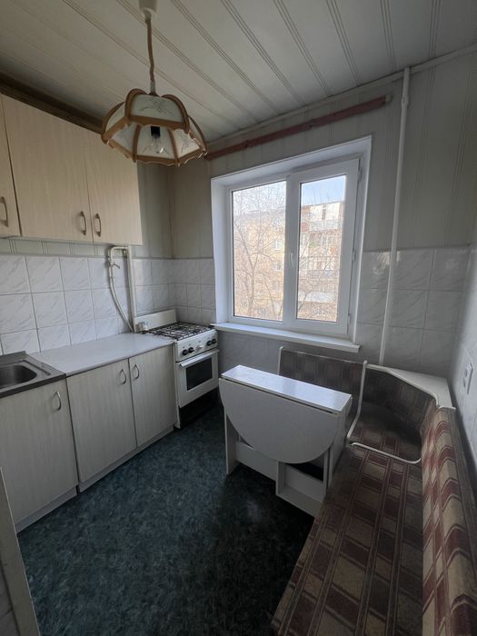 продам 3 х ком. квартиру по Тургенева