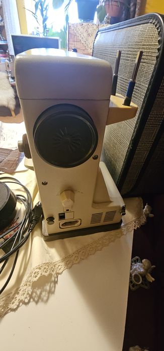 Masina de cusut Riccar super Z Strech.