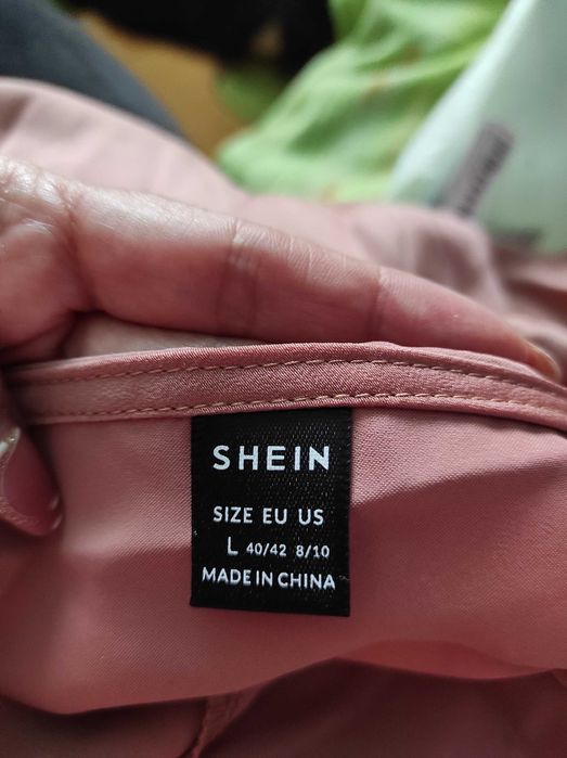 Рокля подходяща за повод