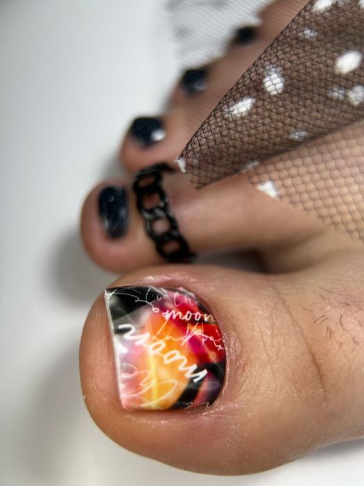 Маникюр, педикюр. Парковая116