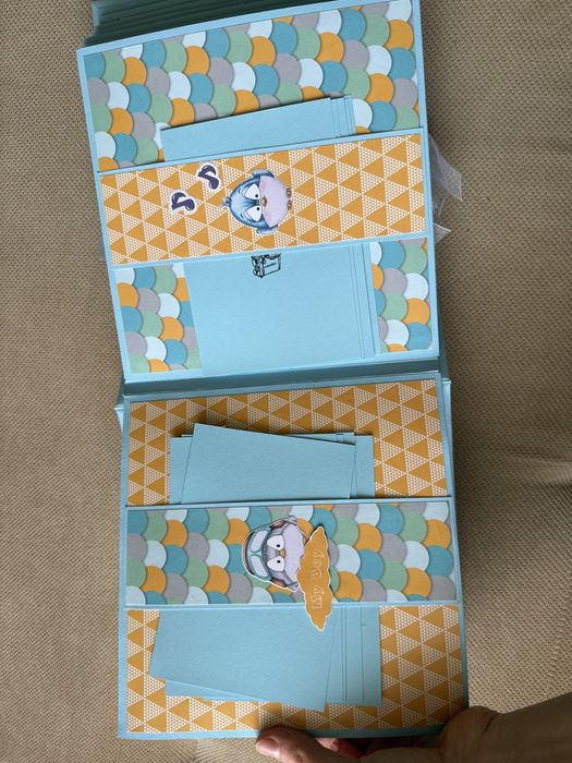 Албум за снимки - името отпред може да се смени.