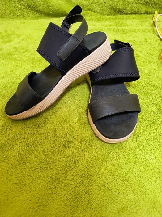 Два чифта дамски  сандали