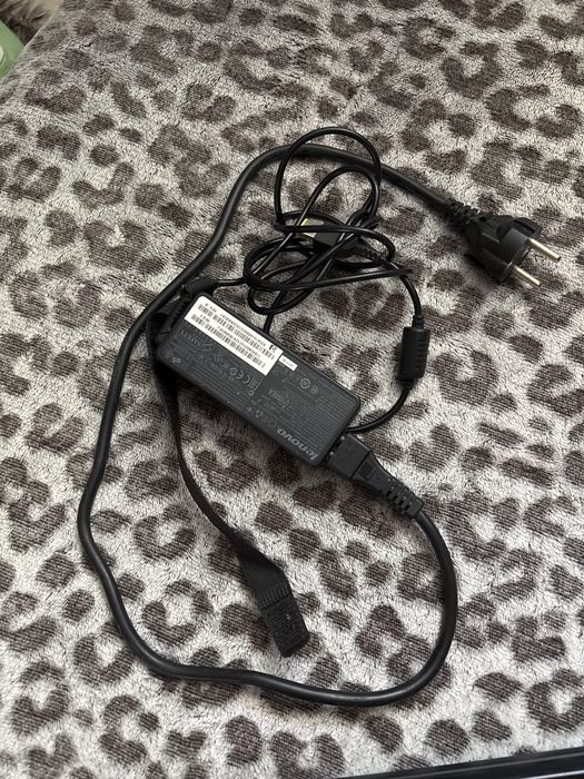 Lenovo Laptop Z50-75 perfect funcțional, încărcător original inclus!