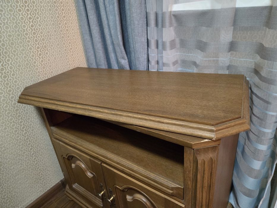 Тумба под телевизор