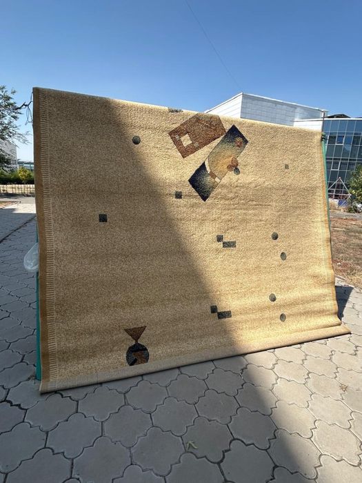 Продам ковер, в отличном состоянии, качественные