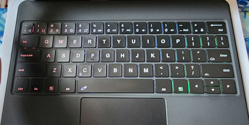 Чехол-клавиатура для Samsung Tab S8+