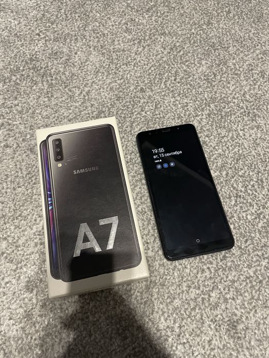 Телефон Samsung A7
