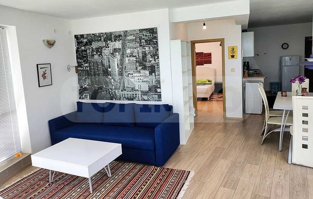 Двустаен апартамент с уникална морска гледка в град Бяла