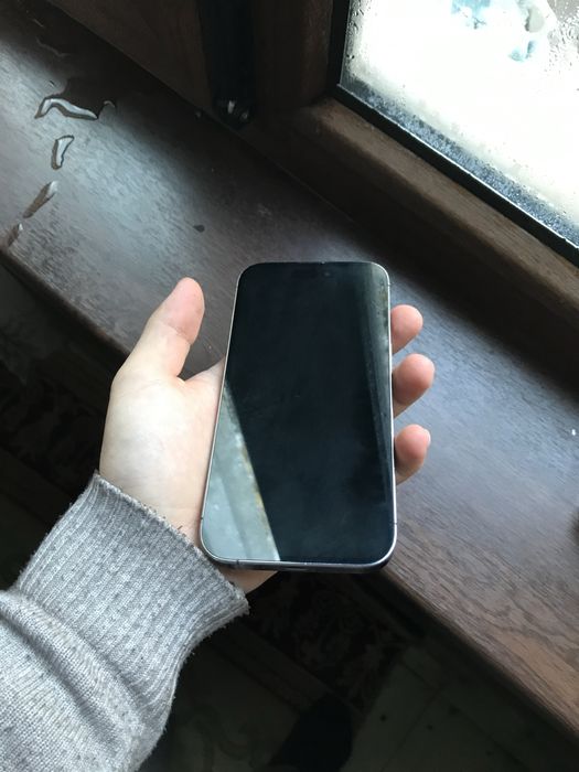 Iphone 14 pro iphone 13 proni puliga