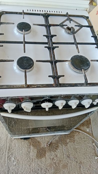 Продам газовую плиту