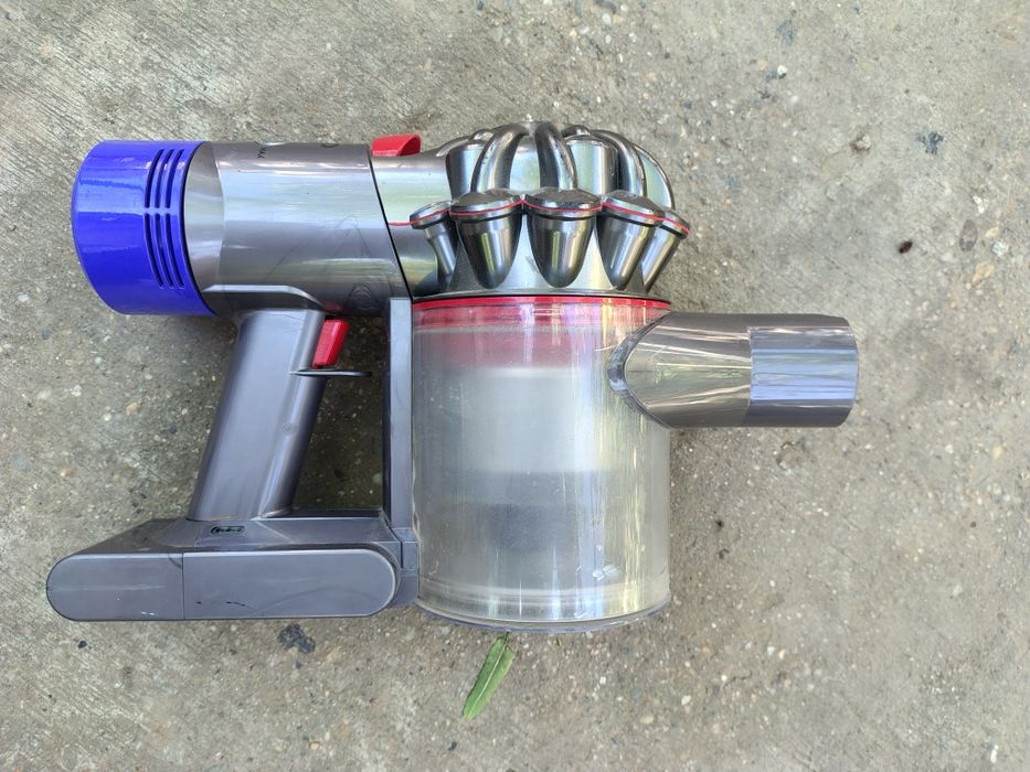 corp aspirator dyson v 7 incarcator