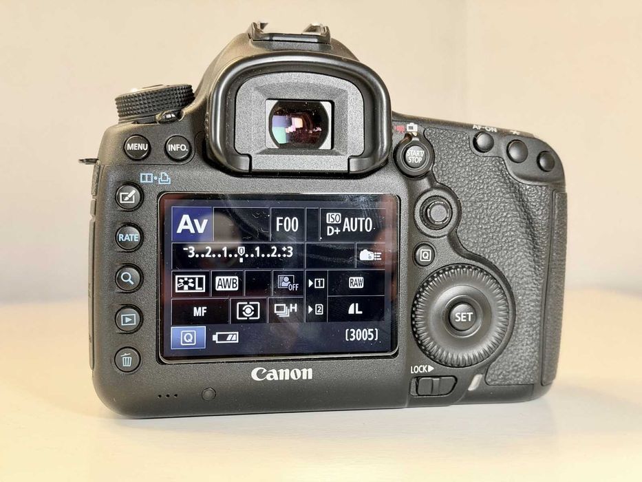 Canon 5D Mark III +EF 70-200 IS USM L 2.8 II