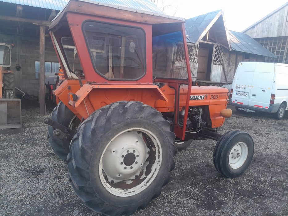 Semicabina tractor Fiat se montează pe aripi pătrate 500 euro fix