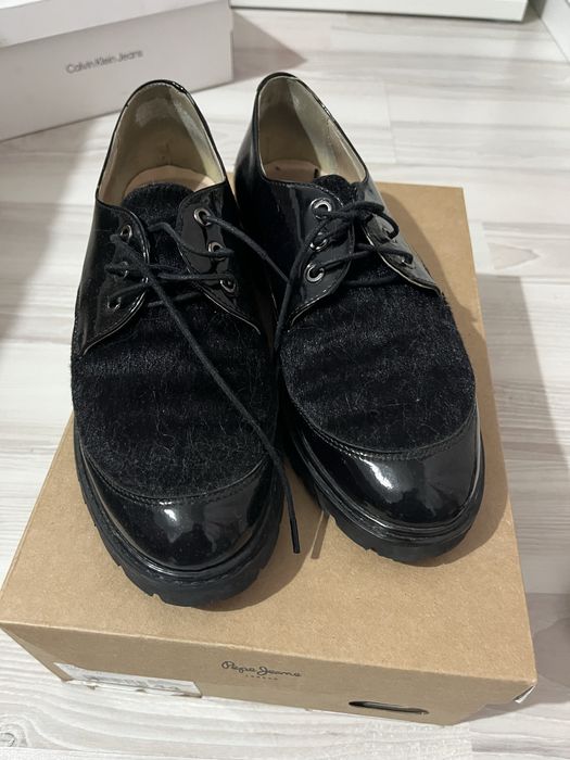 Pantofi piele lacuita