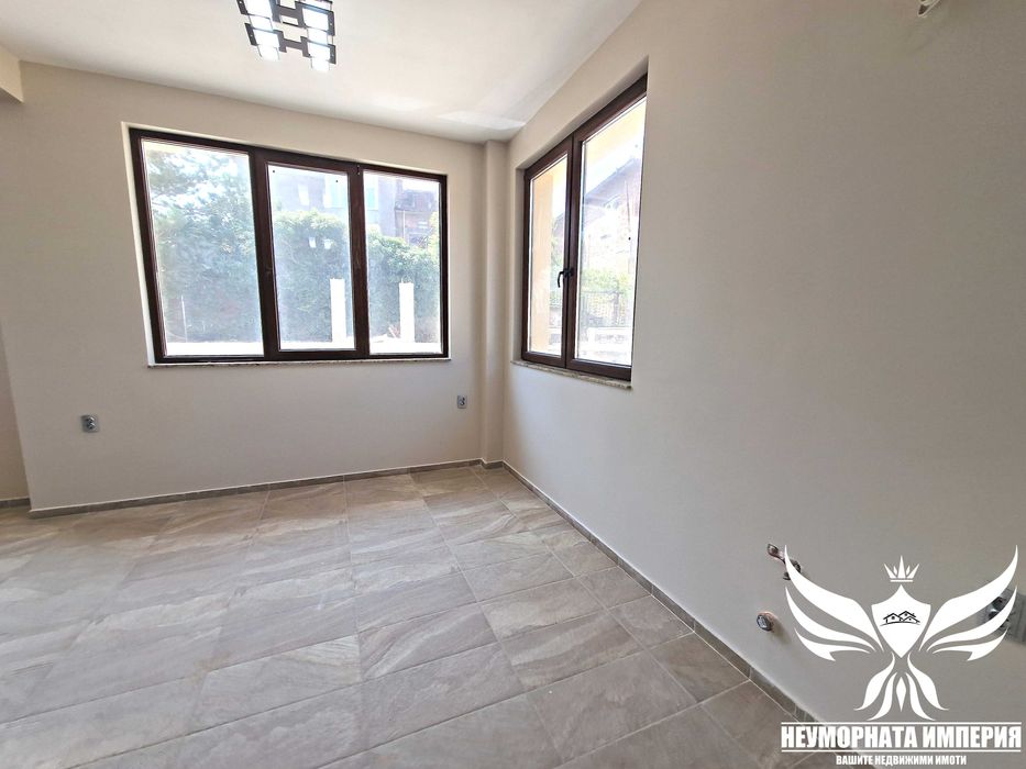 Под наем помещение, ателие, магазин, офис, склад 60кв.м. гр.Асеновград