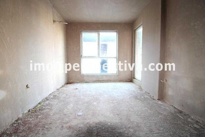 реф.5538 Среден етаж, до I-во РПУ, нова сграда