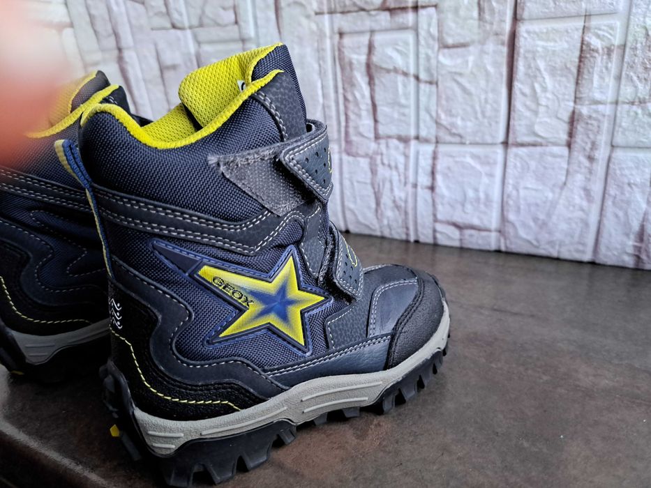 детски ботуши,зимни обувки,боти,апрески,Geox номер26 за момче,геокс