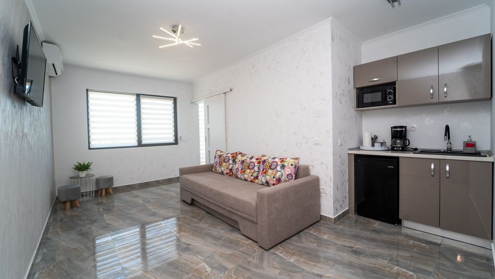 Vand apartament cu vedere la mare