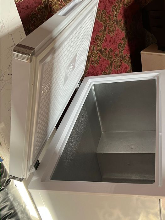 Продам морозильник