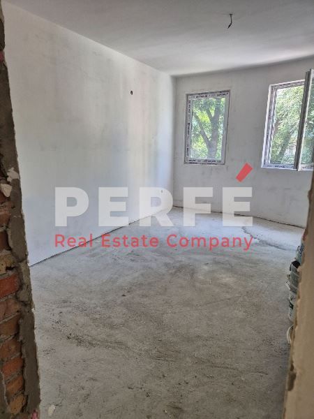 Продава се Многостаен апартамент в Бургас, Лазур - 103 кв.м за 2500 €/кв.м - Снимка #3