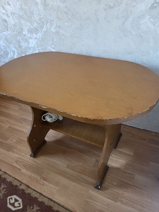 Стол кухонный б.у