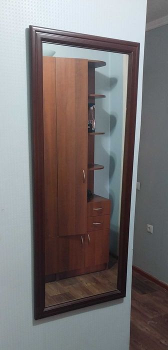 Вещи из дома: одежда, мебель