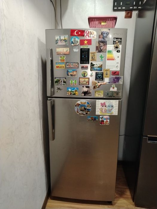 Холодильник Samsung