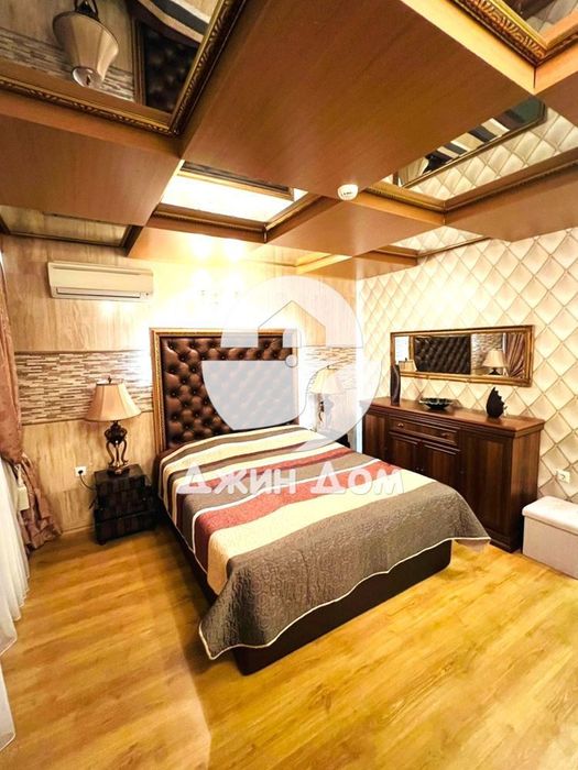 Продава се Многостаен апартамент в к.к. Слънчев бряг - 250 кв.м за 500 €/кв.м - Снимка #5