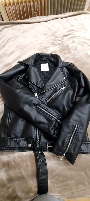 Кожено яке М размер