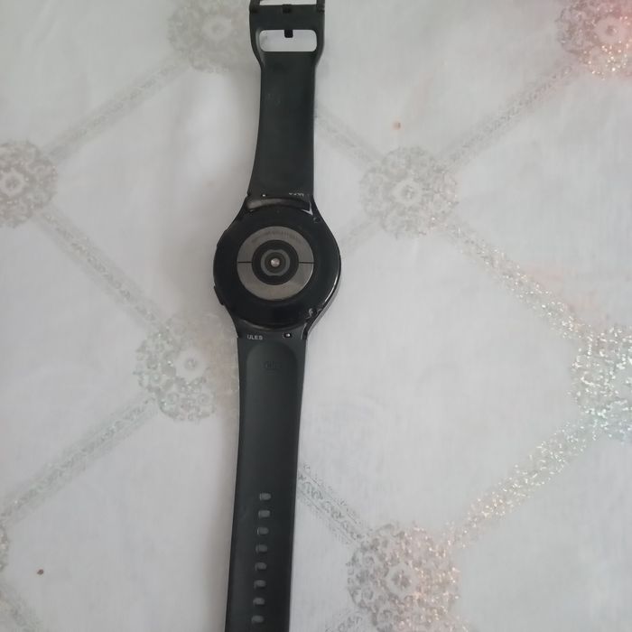 Продам смарт чесы