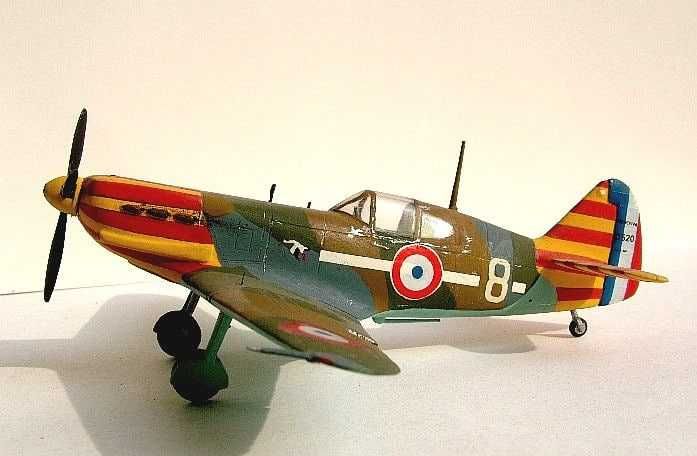 Сборная модель самолета Девуатин D.520 (NOVO, СССР, 1:72)