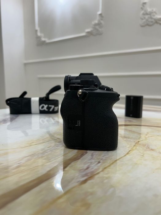 Sony A7 mark IV Отлично Състояние