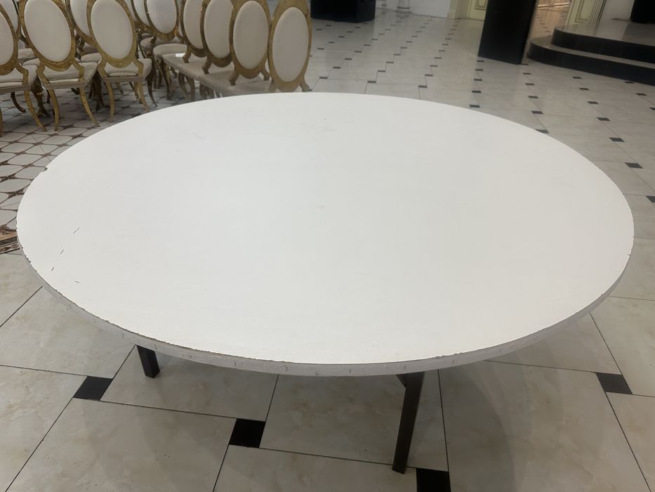 Стол круглый, диаметр 180 см