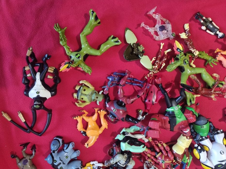 figurine ceasuri ben 10 colectie etc  iasi