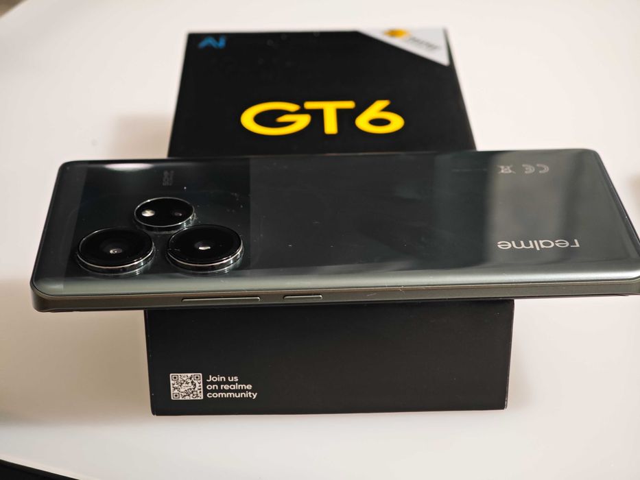 Telefon mobil realme GT6 12GB RAM 256GB Razor Green Garantie eMag 18luni impecabil, flagship killer ideal gaming