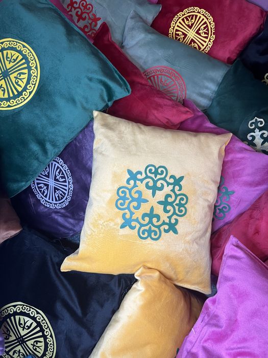 Подушки тойбастар