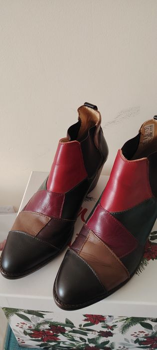Botine, mărimea 39