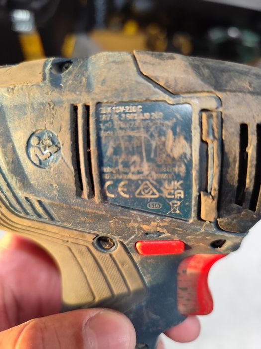 Безчетков акумулаторен гайковерт импакт Бош Bosch GDX 18V-210 C + 3Ah