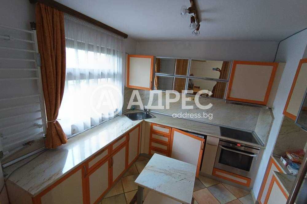 Дава се под наем Многостаен апартамент в Разград, Център - 102 кв.м за 459 € - Снимка #4