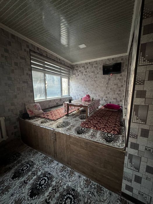 Квартира сотилади. 2 хона 83 кв.