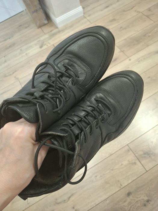 Отдам даром зима для девочки 33 рамер для мальчика 39 размер