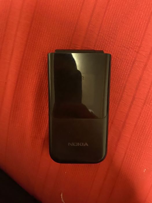 Sotiladi Nokia 2720