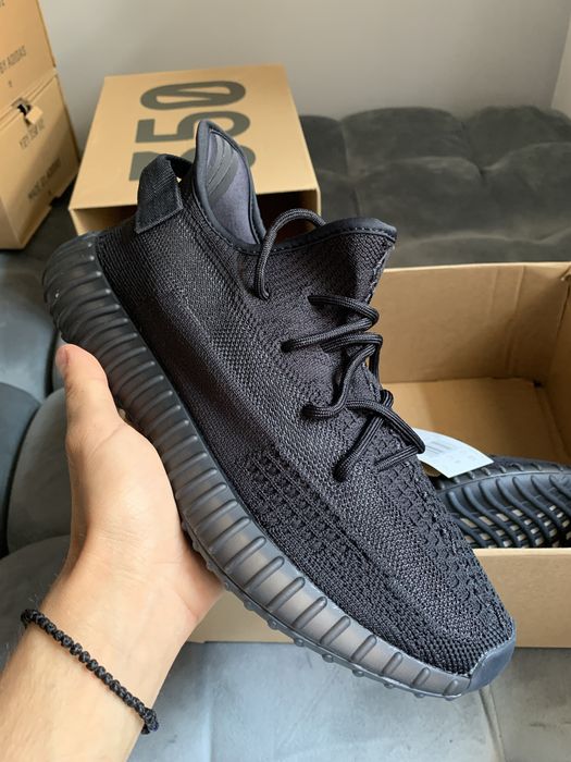 Yeezy boost 350v2 onyx