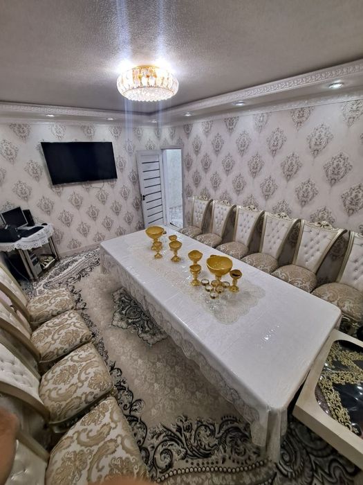 Jomboy tumani Toshkent maxallasidan 5 xonali Dom sotiladi
