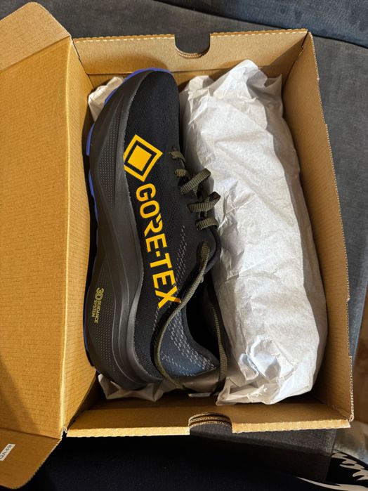 ASICS goretex 42 рр